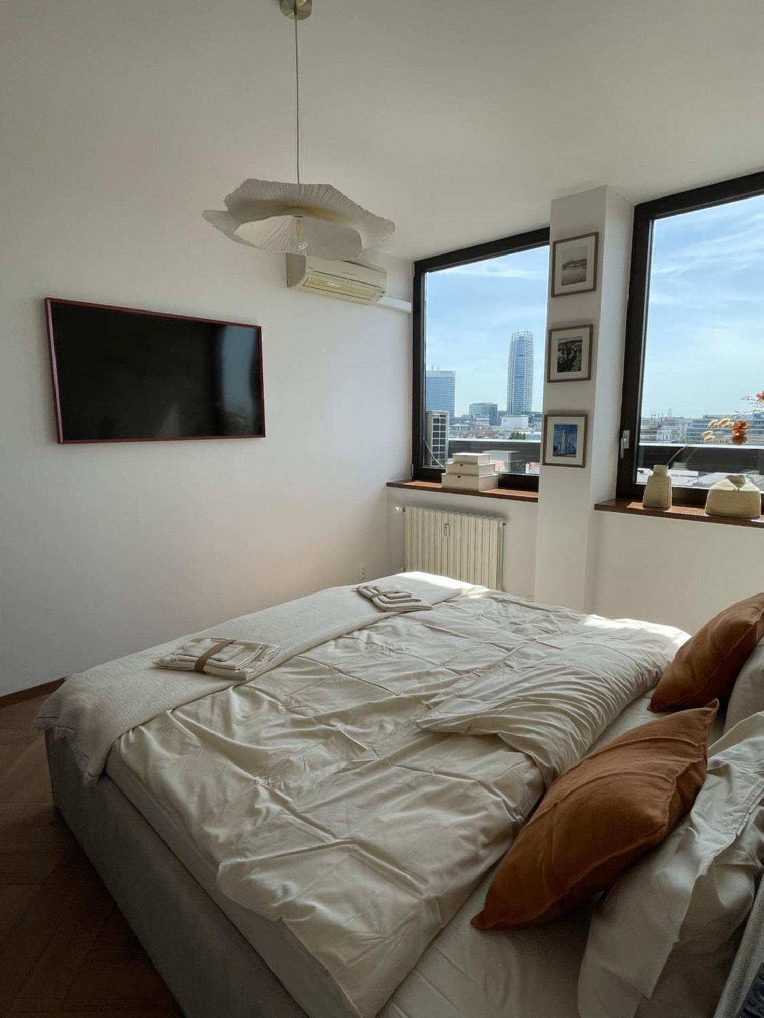 Panorama View Design Apt In Old Town - Free Parking Bratysława Zewnętrze zdjęcie